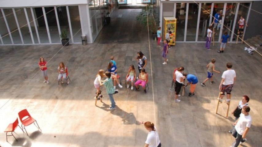 2011 (4)